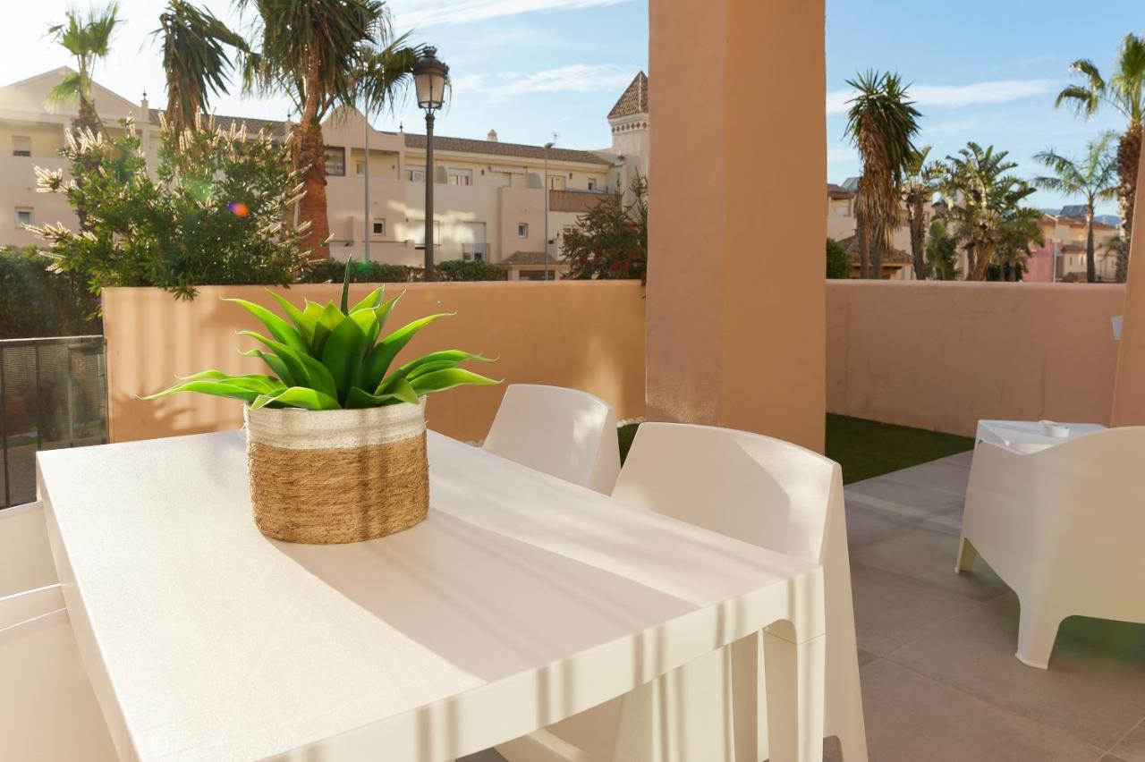 Apartment Surf - Wifi - Parking - Swimming Pool - Patio - Garden *
