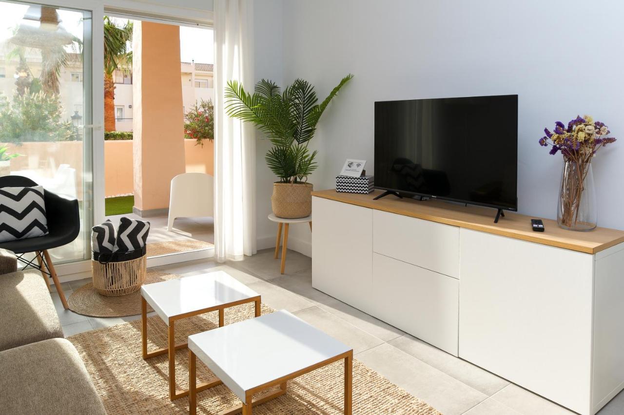 Apartment Surf - Wifi - Parking - Swimming Pool - Patio - Garden