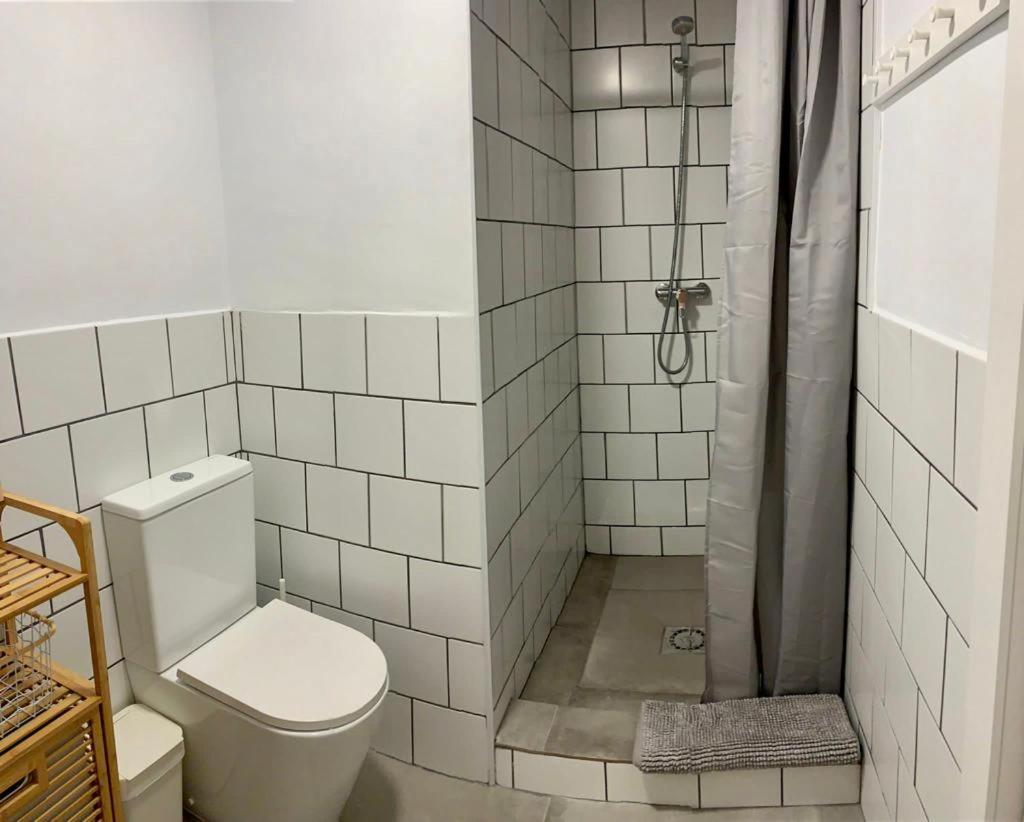 Apartment Surf - Wifi - Parking - Swimming Pool - Patio - Garden *