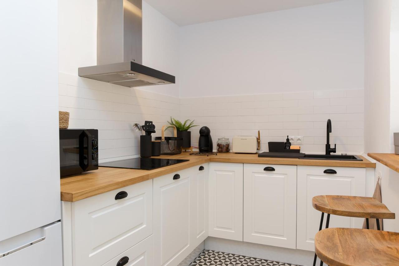 Surf - Wifi - Parking - Swimming Pool - Patio - Garden Apartment *