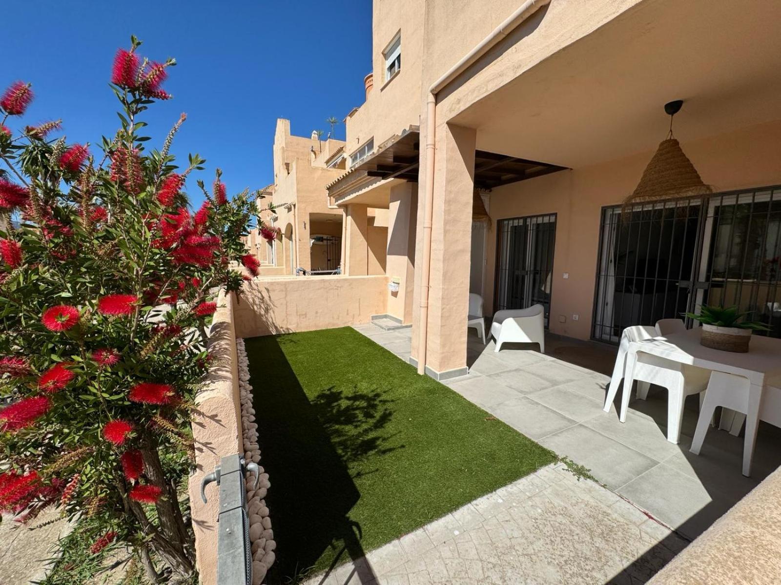 Apartment Surf - Wifi - Parking - Swimming Pool - Patio - Garden Tarifa