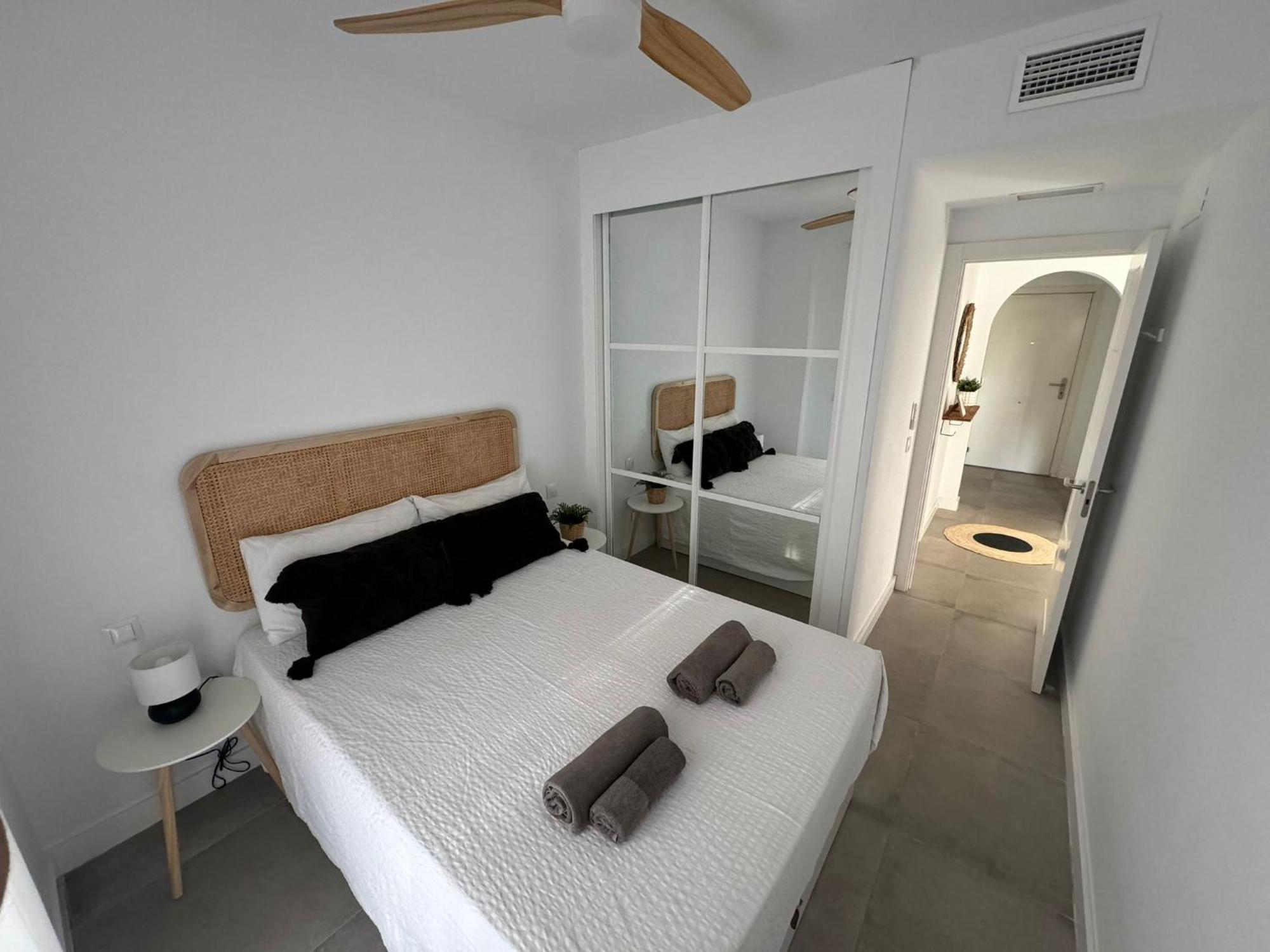 Apartment Surf - Wifi - Parking - Swimming Pool - Patio - Garden *