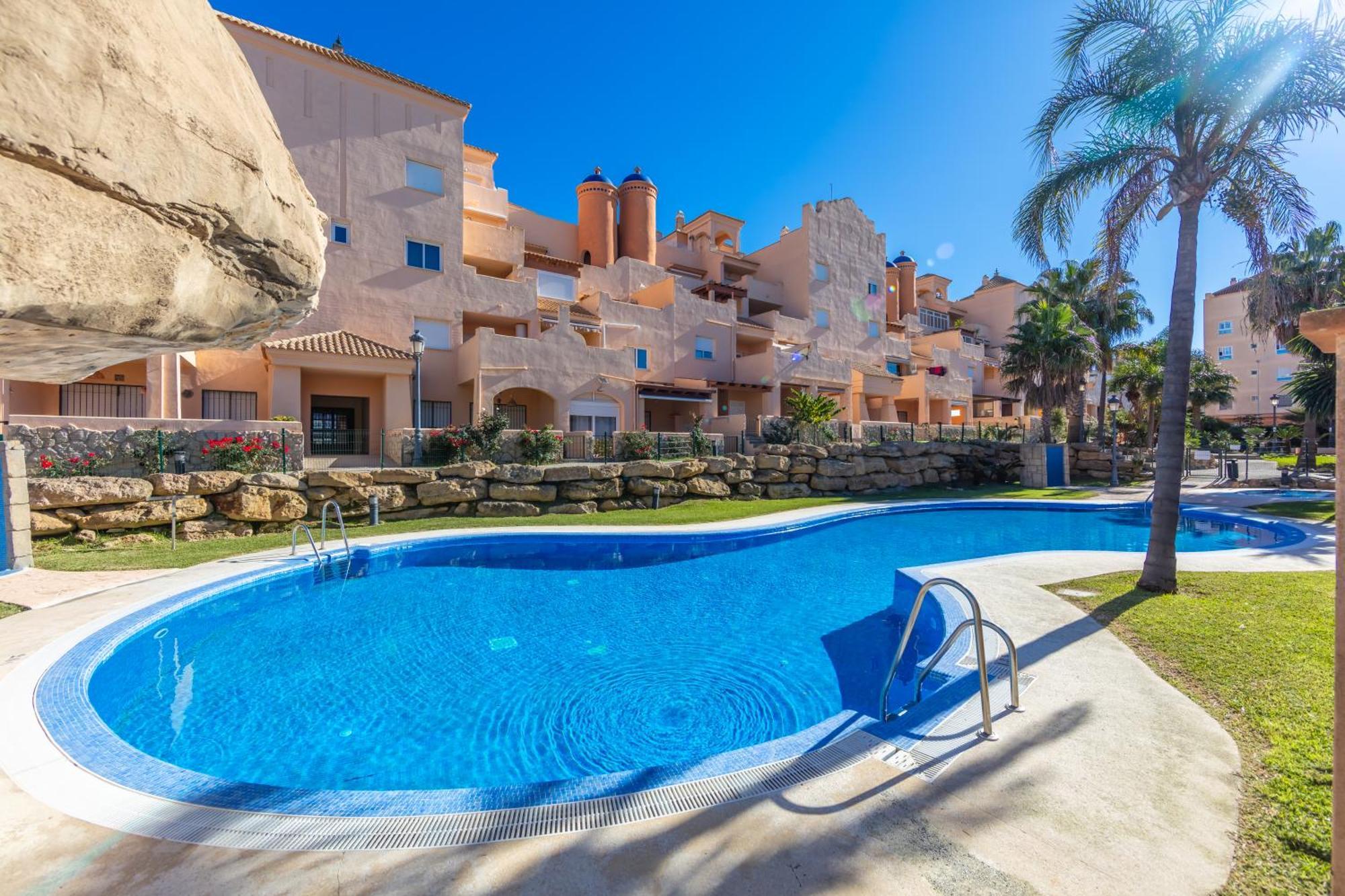 Surf - Wifi - Parking - Swimming Pool - Patio - Garden Apartment